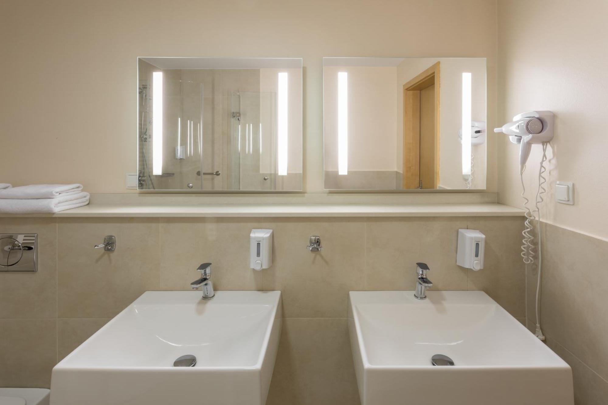 Hotel Orange Пжезмерово Экстерьер фото