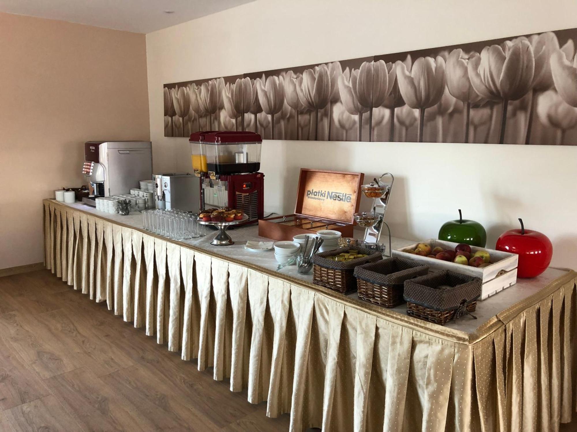 Hotel Orange Пжезмерово Экстерьер фото